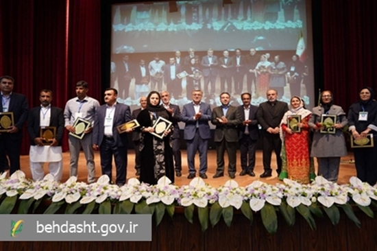 تقدیر از 12 بهورز و مراقب سلامت نمونه کشوری در مشهد 